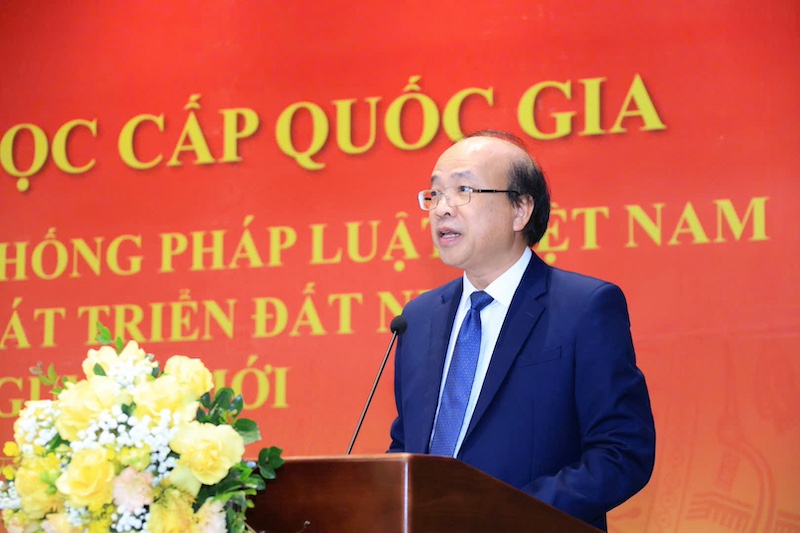 Nêu bật các định hướng lớn nhằm hoàn thiện cấu trúc hệ thống pháp luật Việt Nam